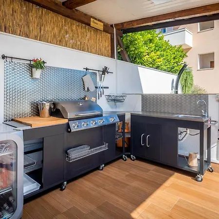 Kastel Gomilica Sleeps 14 With Pool Air Con And Wifi Villa