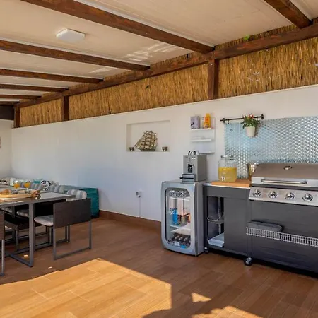 Kastel Gomilica Sleeps 14 With Pool Air Con And Wifi Villa Kaštela