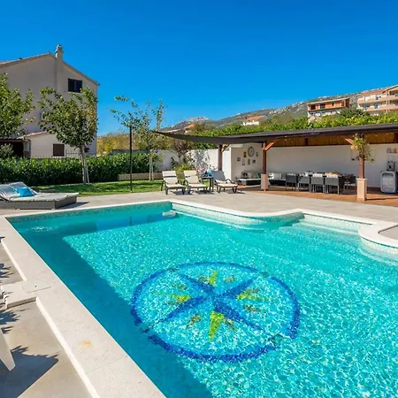 Kastel Gomilica Sleeps 14 With Pool Air Con And Wifi Villa
