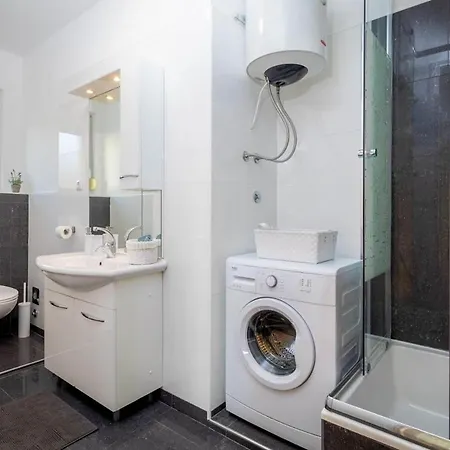 Kastel Gomilica Sleeps 14 With Pool Air Con And Wifi Villa *